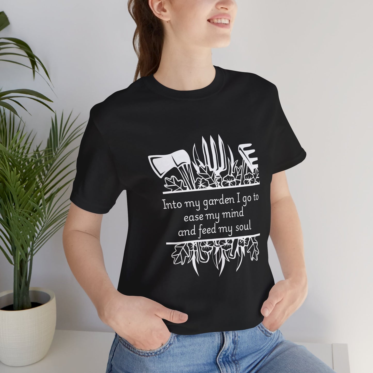Into my garden I go - Unisex T Shirt