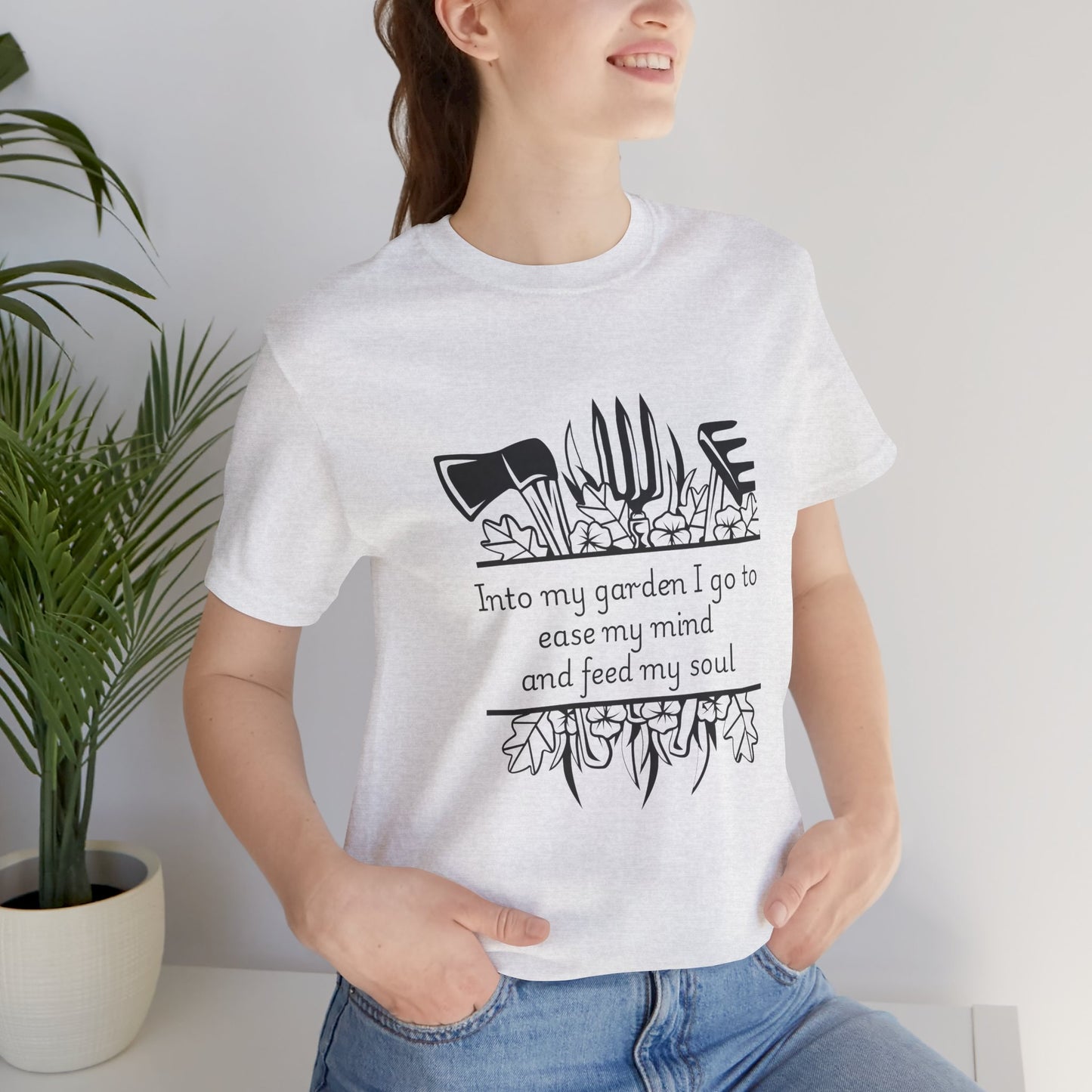 Into my garden I go - Unisex T Shirt