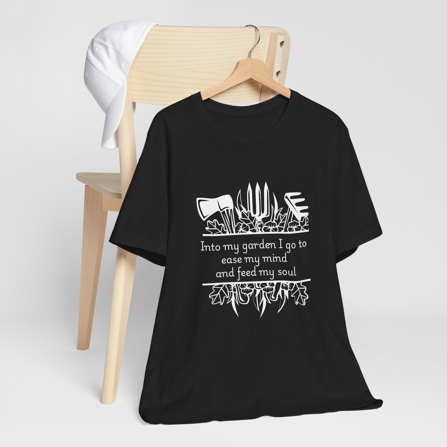 Into my garden I go - Unisex T Shirt