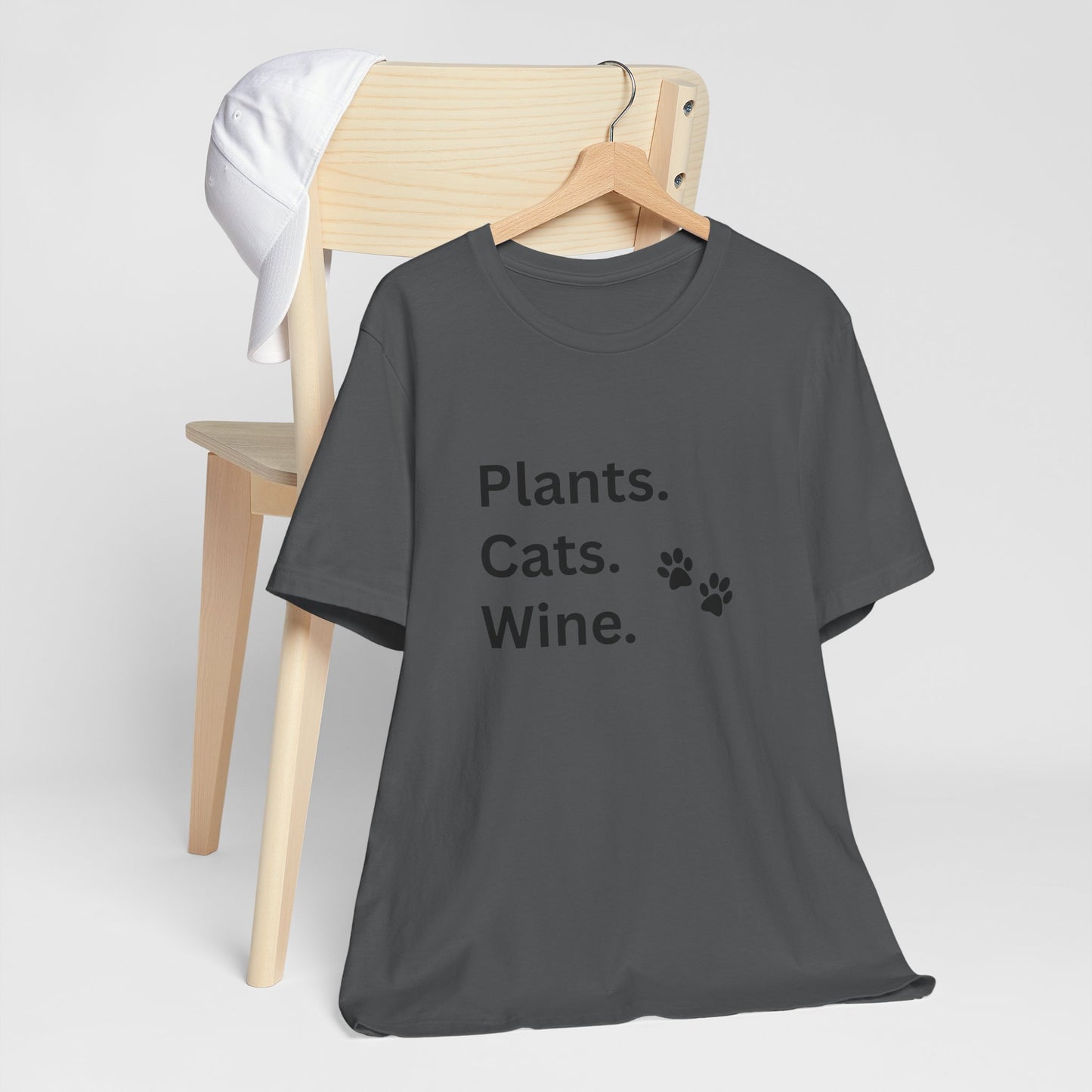 Plants, Cats and Wine - Unisex T-Shirt